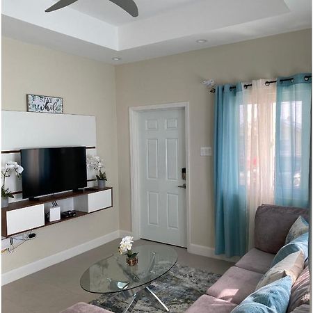 Apartamento Natalia'S Sweet Oasis Lucea Exterior foto