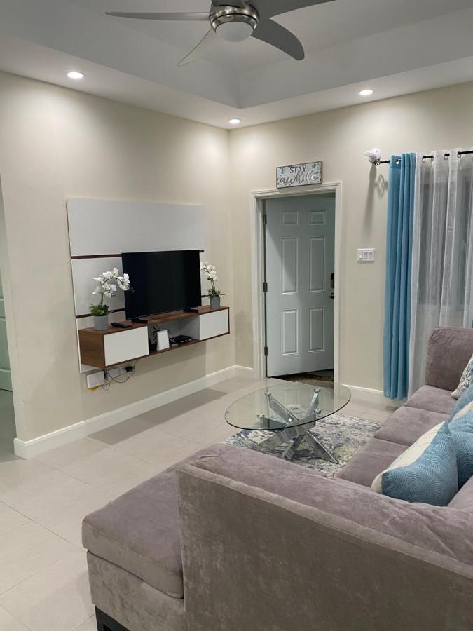 Apartamento Natalia'S Sweet Oasis Lucea Exterior foto